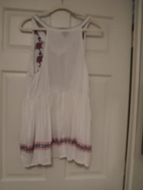 Torrid White Embroidered Boho Peasant Top Size 3 - Picture 3 of 4